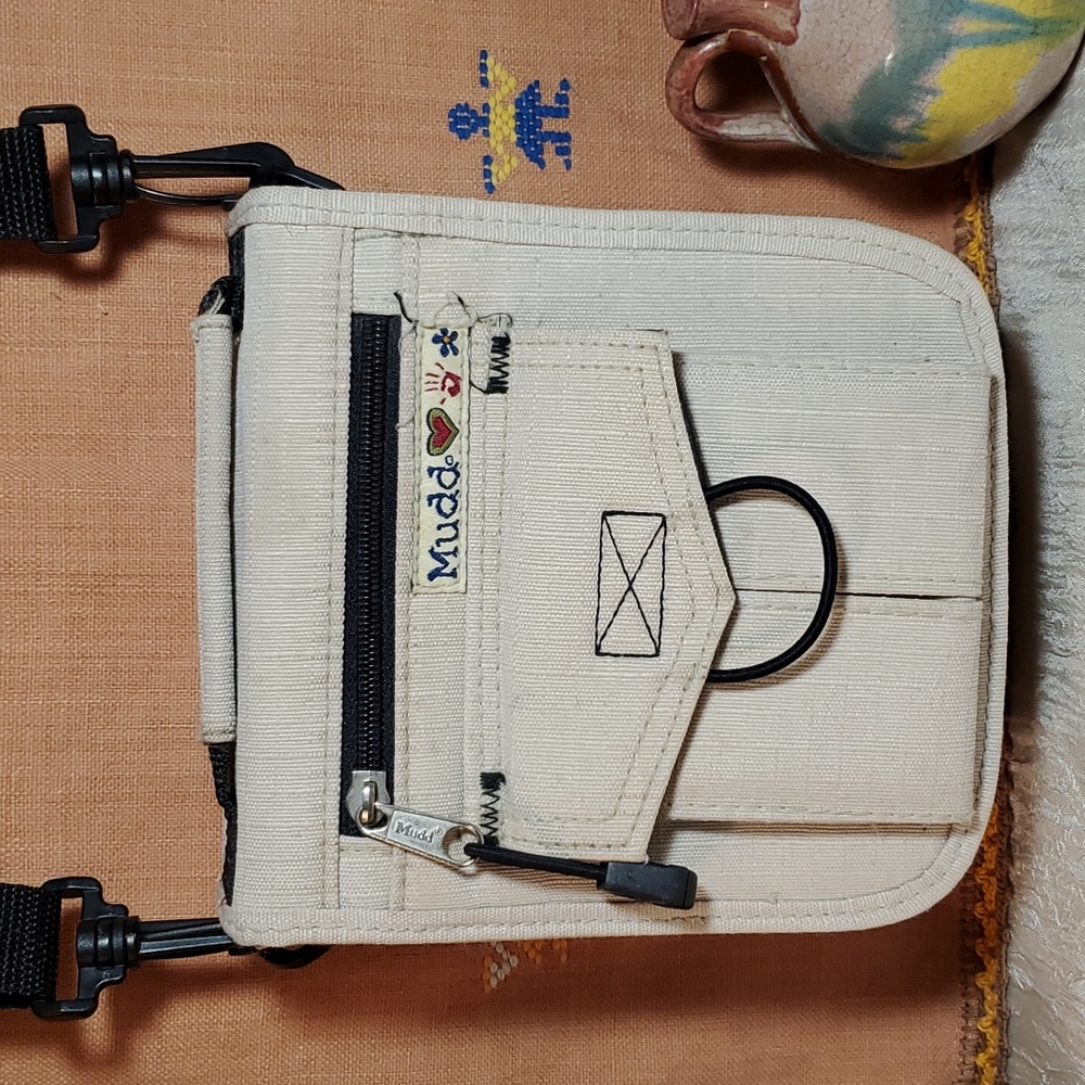 💥 VTG Mudd Crossbody Bag